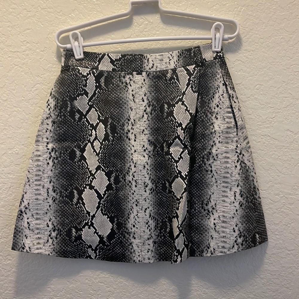 Stradivarius - size 4 skirt